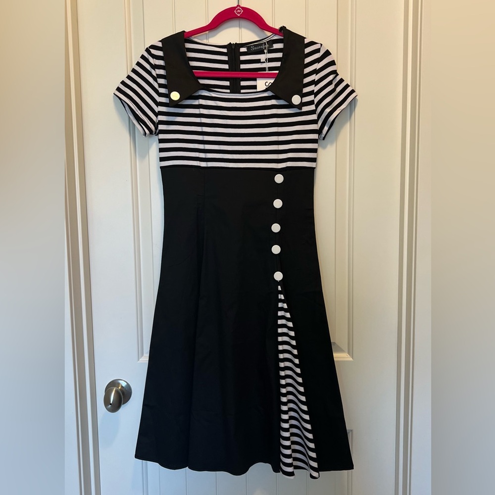 Nautical Black and White Striped Zipper Dress Small Size 4 Button accents